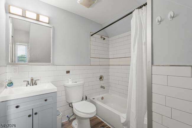 Building Photo - 53 2nd Ave