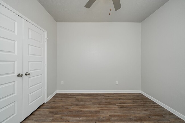 Building Photo - Spacious Townhome Available Now!