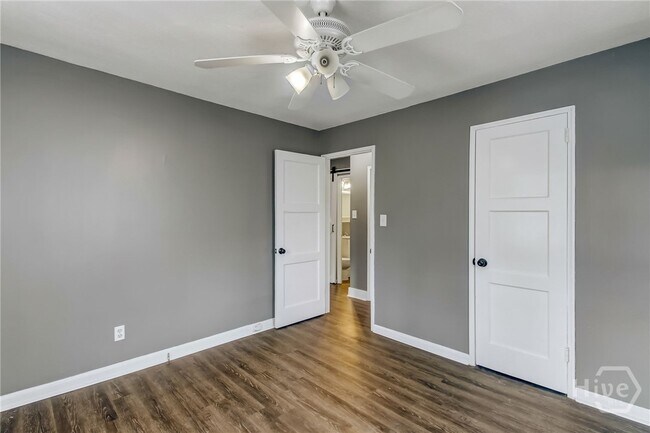 Building Photo - 414 E 58th St