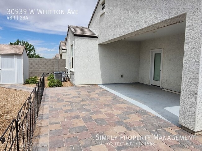 Building Photo - 30939 W Whitton Ave