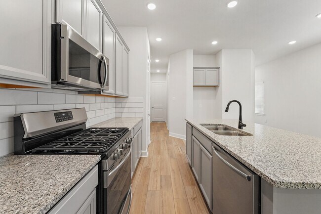 Building Photo - 10518 William Pk Dr