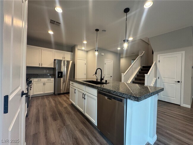 Building Photo - 8957 Eudora Ave