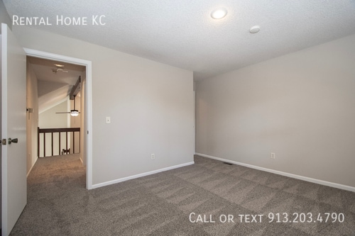 Building Photo - 7434 Santa Fe Dr