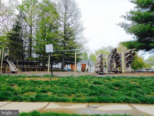 Building Photo - 15615 Horseshoe Ln