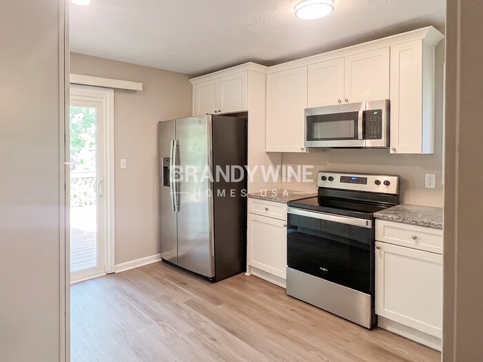 Building Photo - 1704 Hickory Grove Trail NW