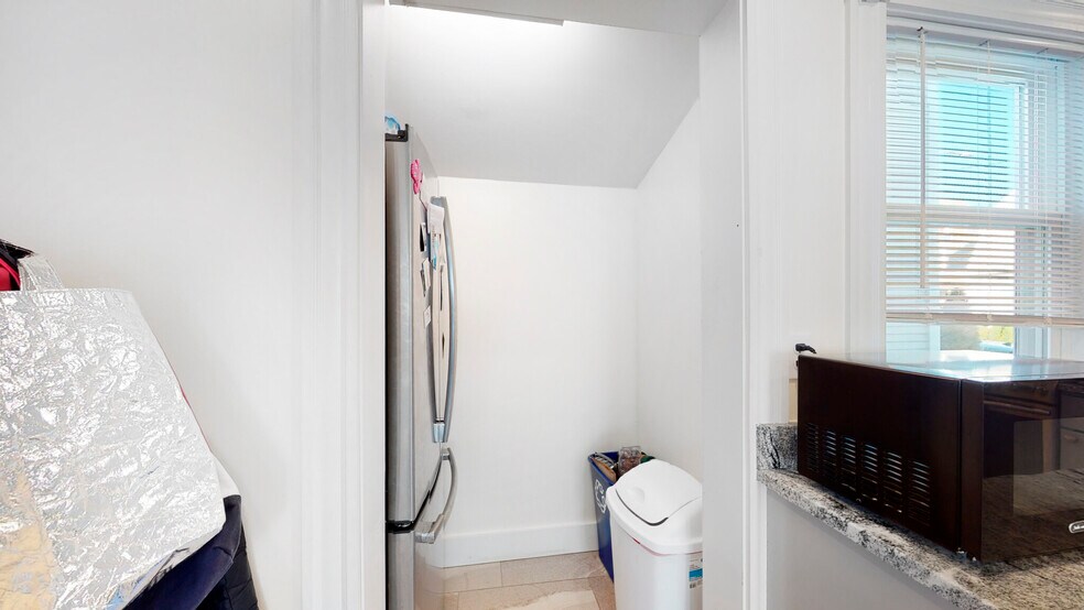 Building Photo - 20 Litchfield St