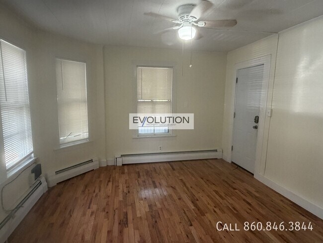 Building Photo - 209 Pearl St