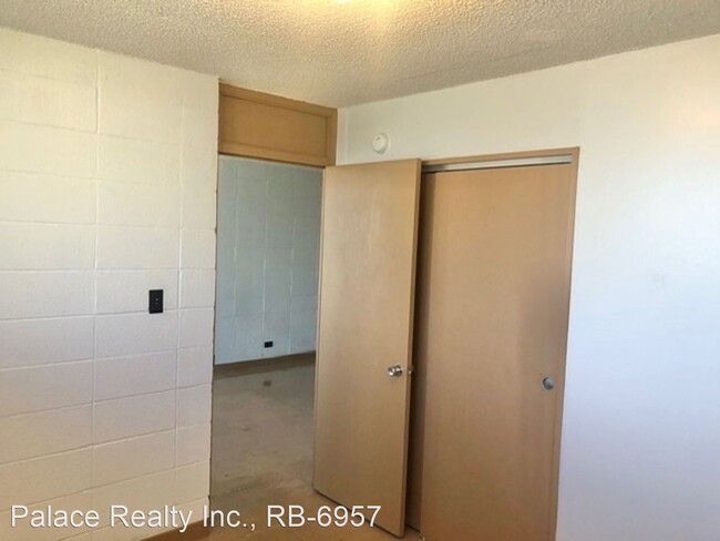 Building Photo - 622 Nalanui St