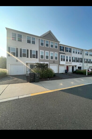 Primary Photo - 8322 Heritage Crossing Ct