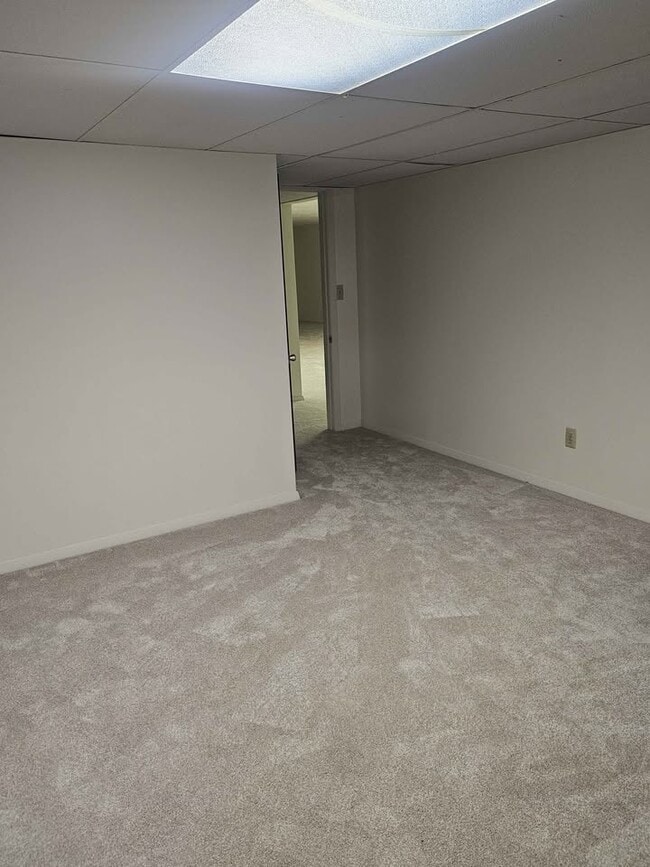 Building Photo - 121 S Regency Dr