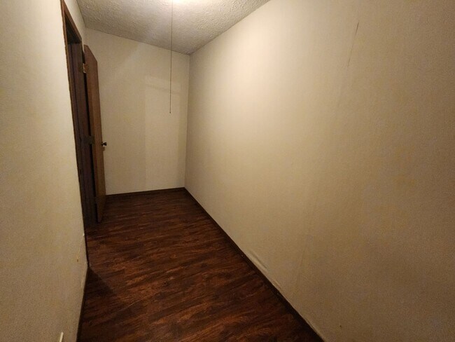 Building Photo - 1511 Northbrook Dr