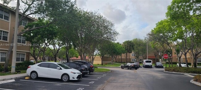 Building Photo - 220 SW 116th Ave