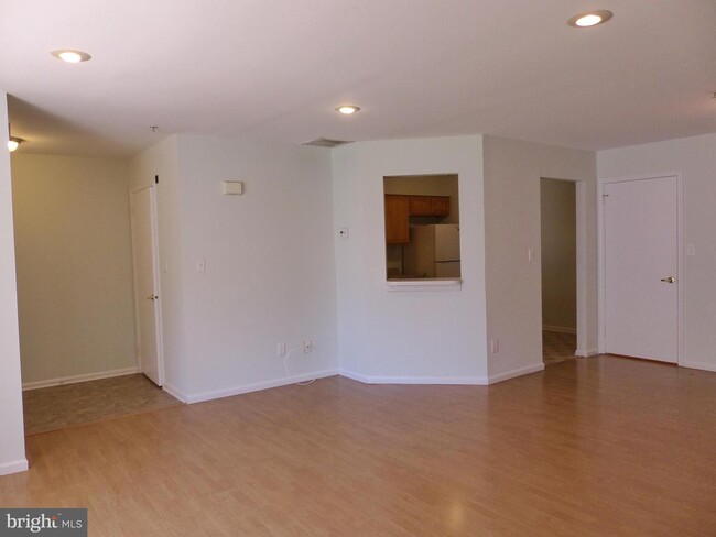 Building Photo - 1206 Wharton Rd