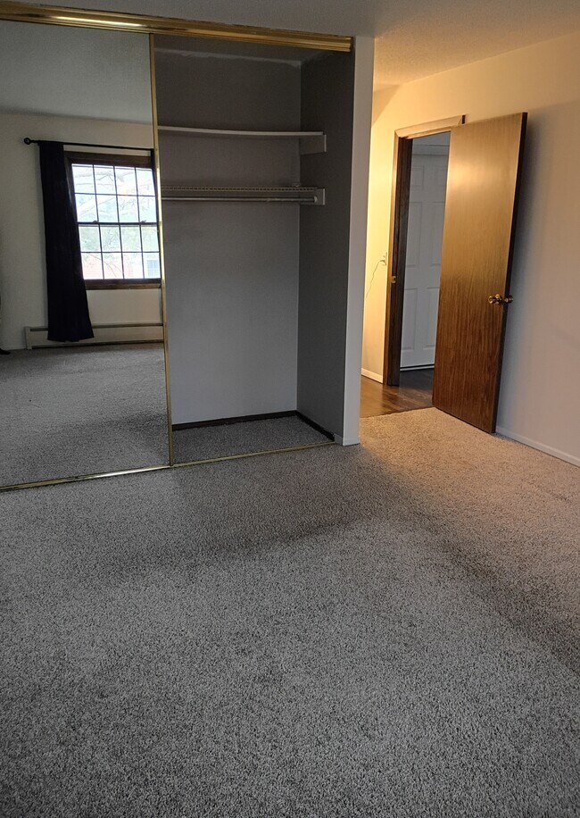 Building Photo - 806 Old Settlers Trail