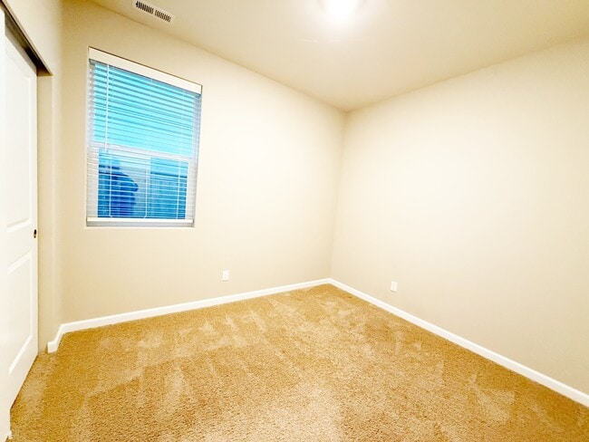 Building Photo - 4754 Driftwood St