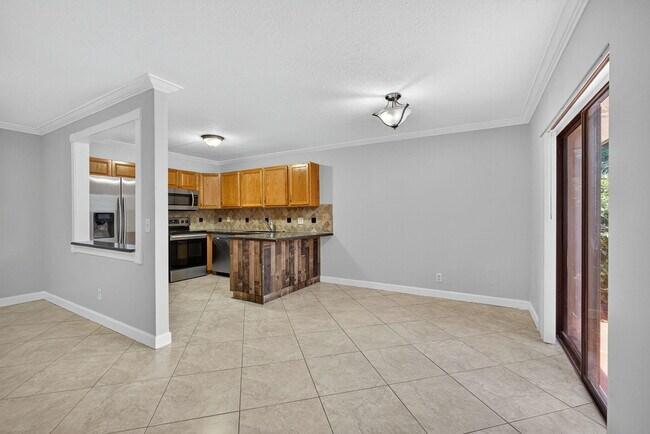 Building Photo - 1590 Forest Lakes Cir