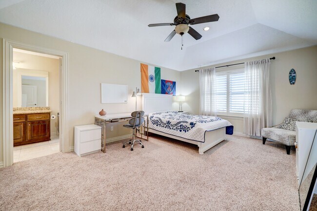 Building Photo - 14207 Bay Cliff Ct