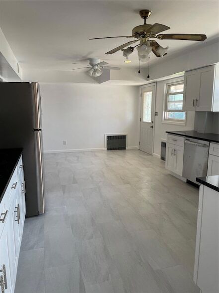 Building Photo - 26 Nassau Ave