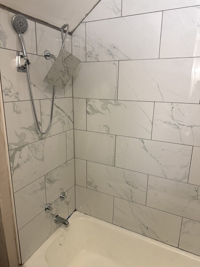 Building Photo - 263 N Wildwood Ave