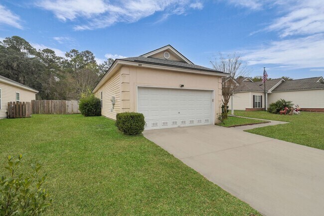 Building Photo - Charming 3BR Home in Richmond Hill with Pond View & Great Location!