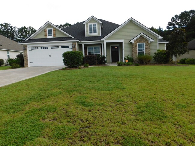 Building Photo - Gorgeous 4 bedroom 3 Bathroom!