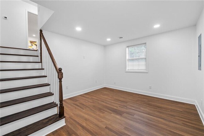 Building Photo - 3144 Flamingo Dr