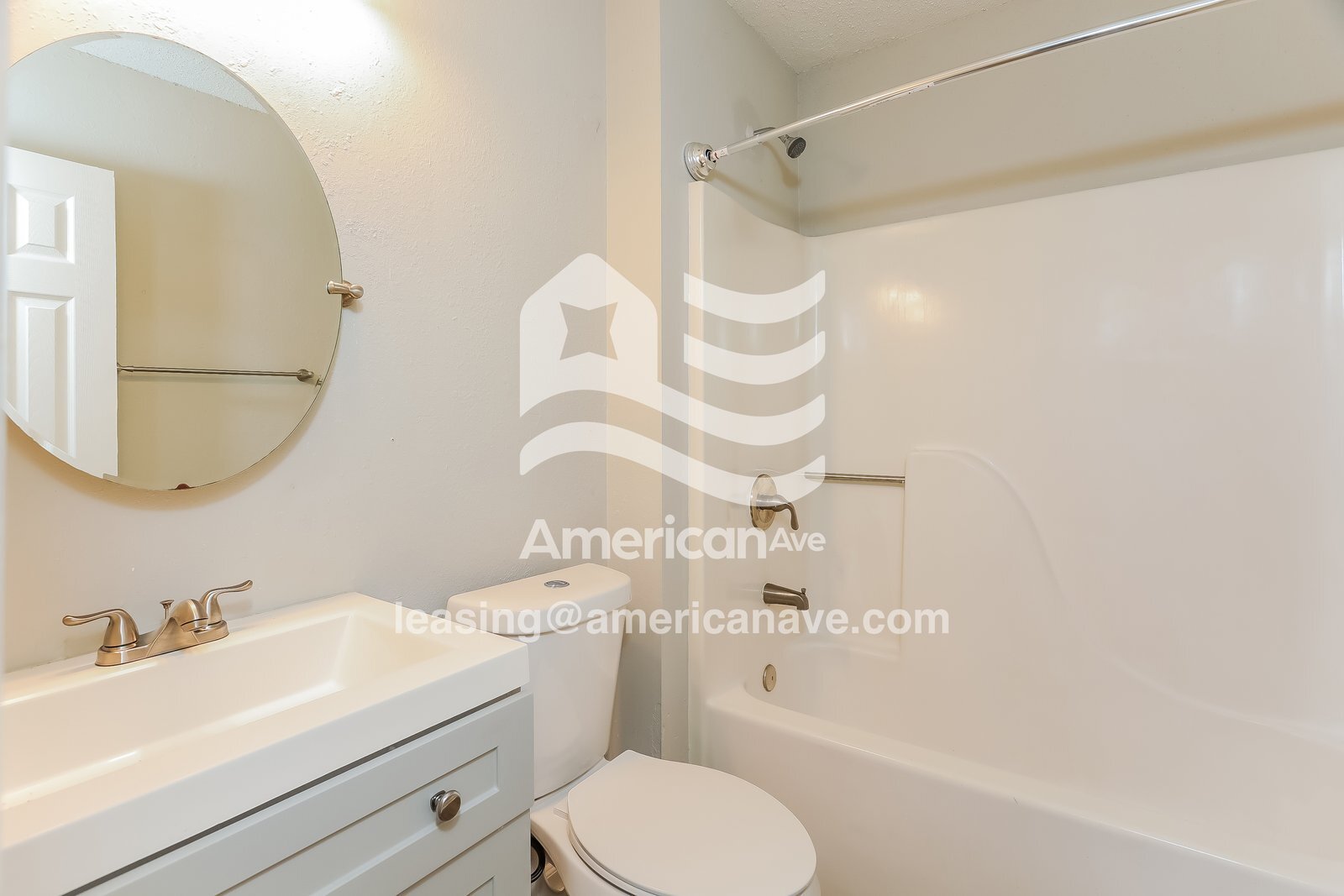 Building Photo - 1049 Northwood Dr