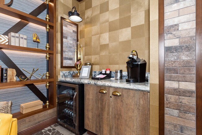 Building Photo - 6245 Searle Pl