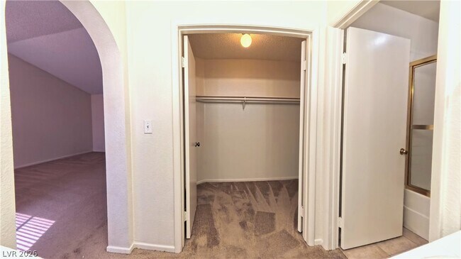 Building Photo - 9640 Swan Bay Dr