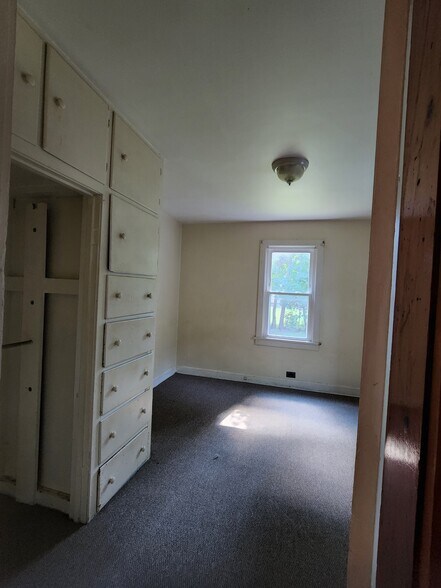 Bedroom 2 - 381 Glenwood Ave