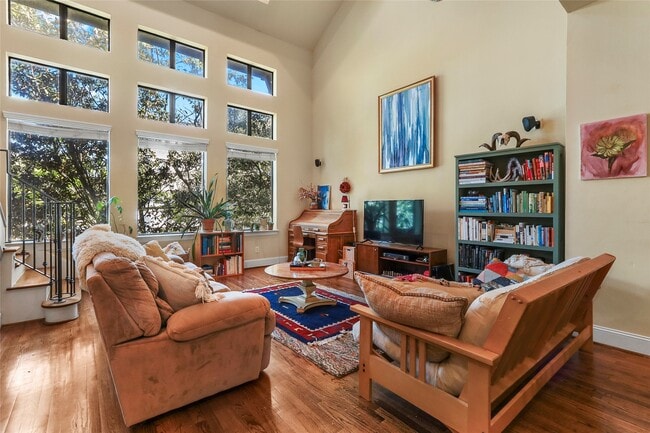 Building Photo - 1905 Summer St