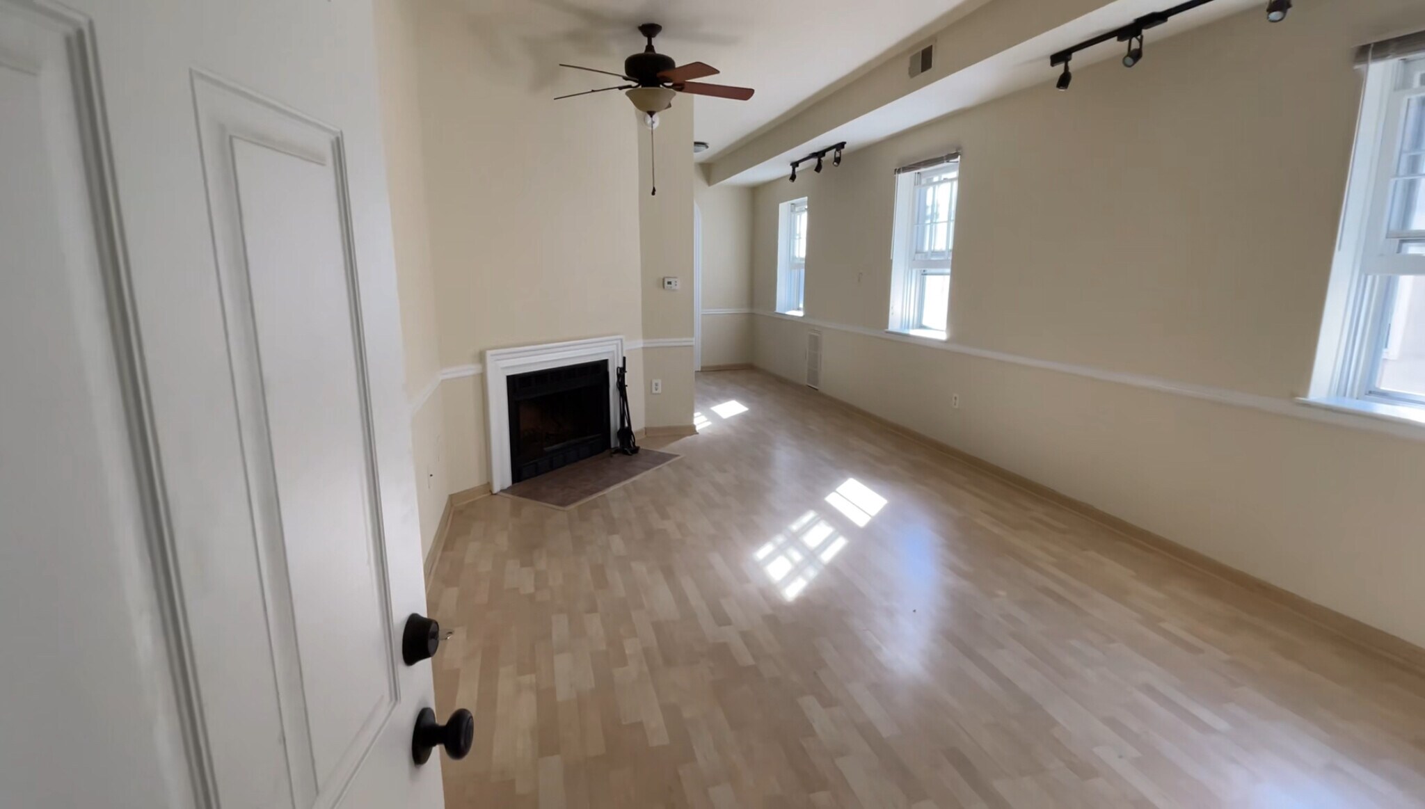 Living Room - 2034 Green St
