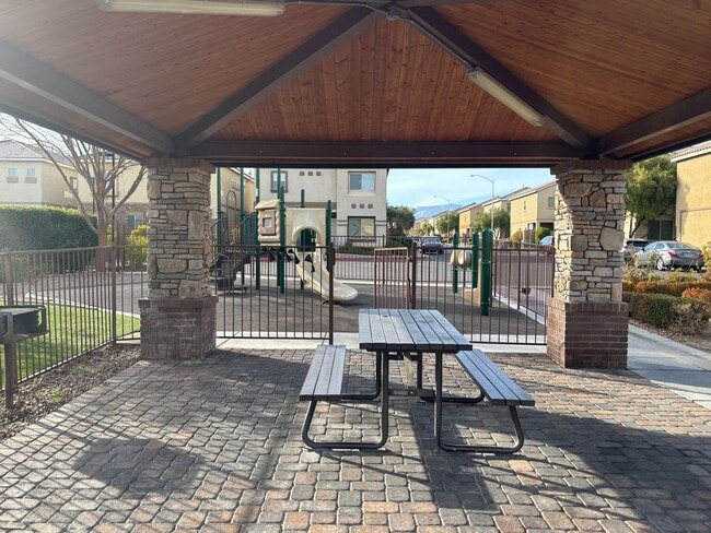 Building Photo - Gated 3-Bedroom Home with Community Pool Near Fort Apache & Blue Diamond