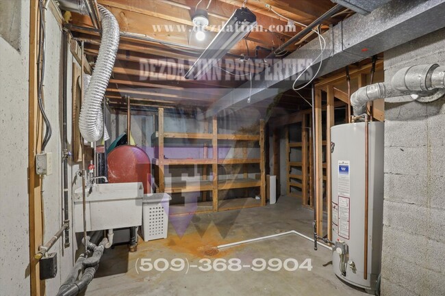 Building Photo - 3+ bedroom, 1 bath in Mead District
