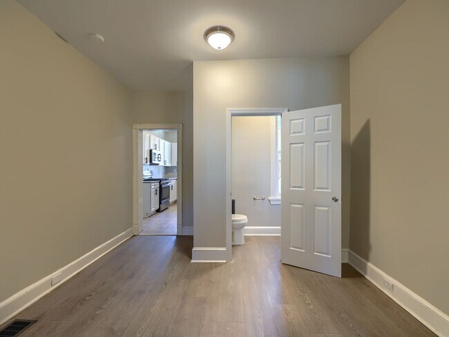 Building Photo - 4 Bedroom Home