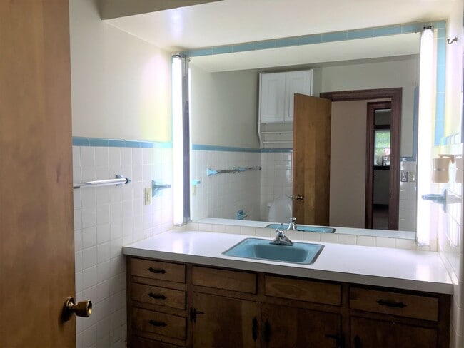 Building Photo - Everything you’ve been dreaming of is here...