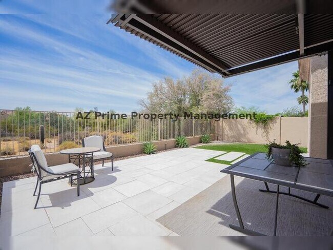 Building Photo - 5039 E Lucia Dr
