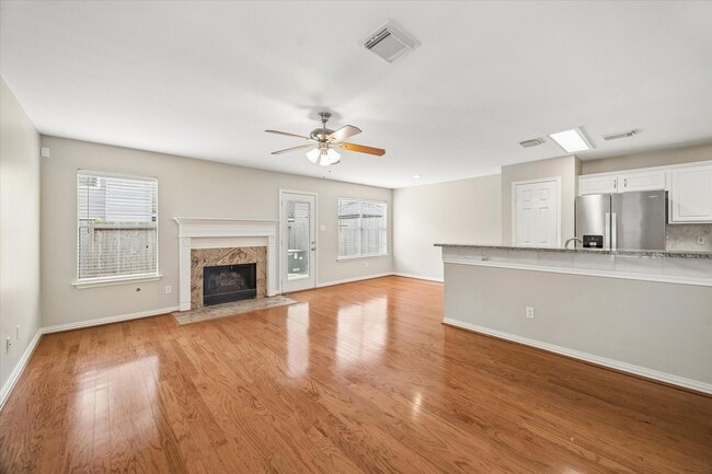 Building Photo - 39 Butterfly Branch Pl