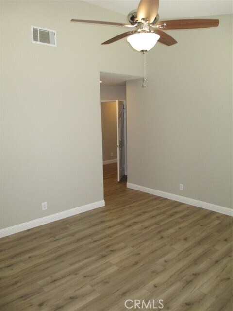 Building Photo - 41201 Crooked Stick Dr