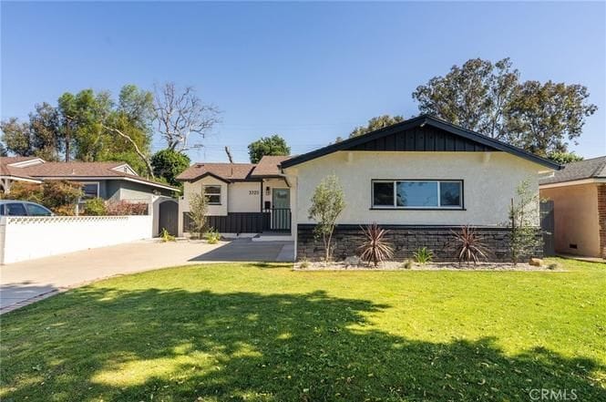 Building Photo - 3723 Sandgate Dr