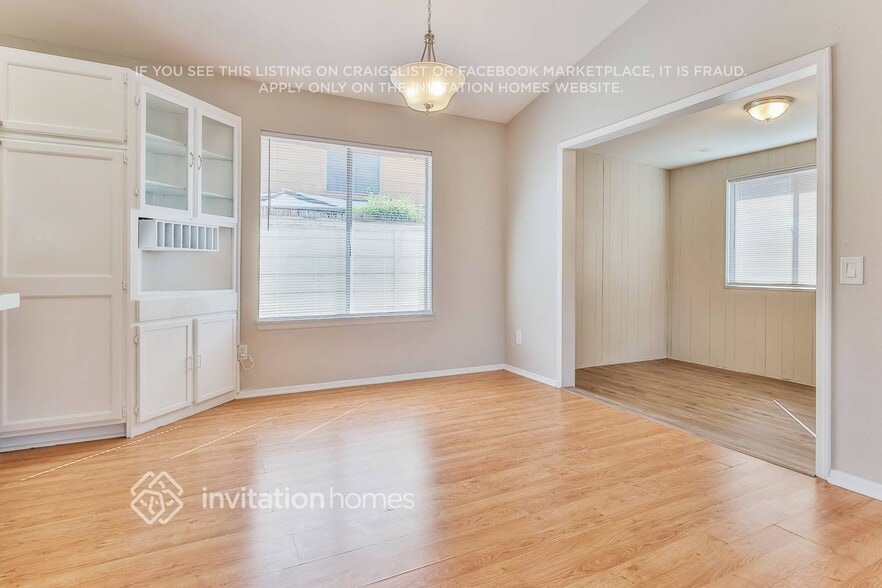 Building Photo - 464 N Orlando Cir