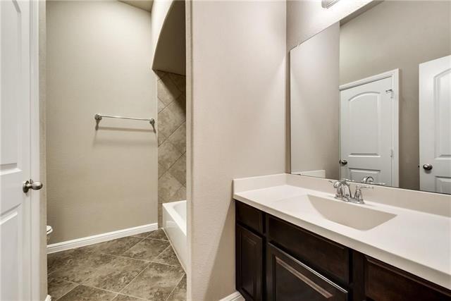 Building Photo - 573 Louder Way