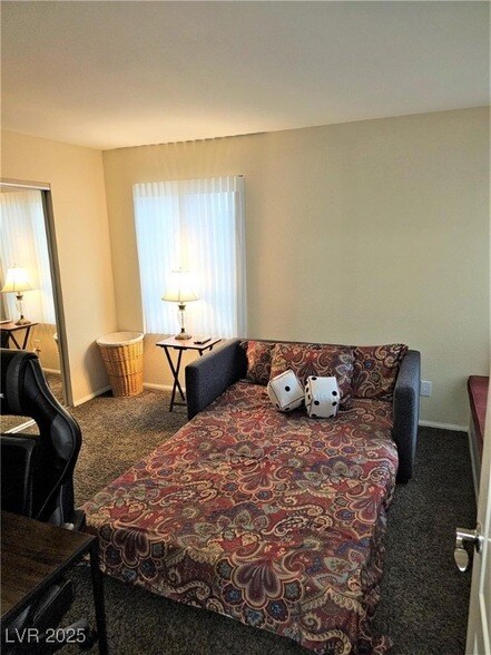 Building Photo - 3145 E Flamingo Rd