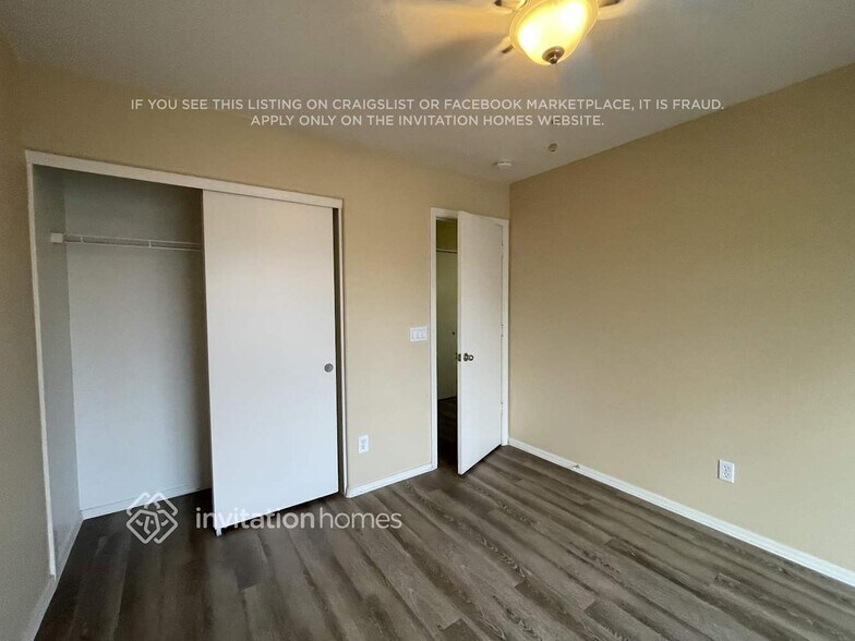 Building Photo - 13043 W Via Camille