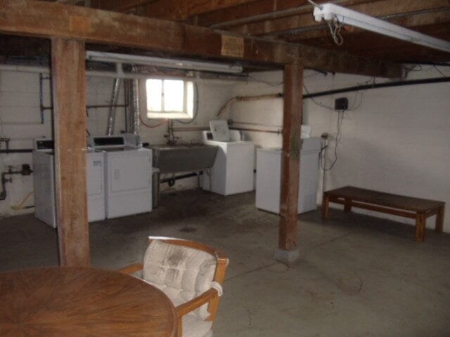 Building Photo - 1 Bed 1 Bath Mayfair Apartment With Garage in Denver! Available Now!