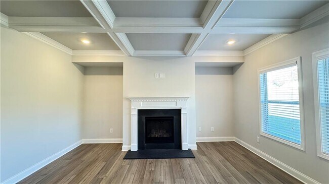 Building Photo - 4587 Silver Oak Dr SW