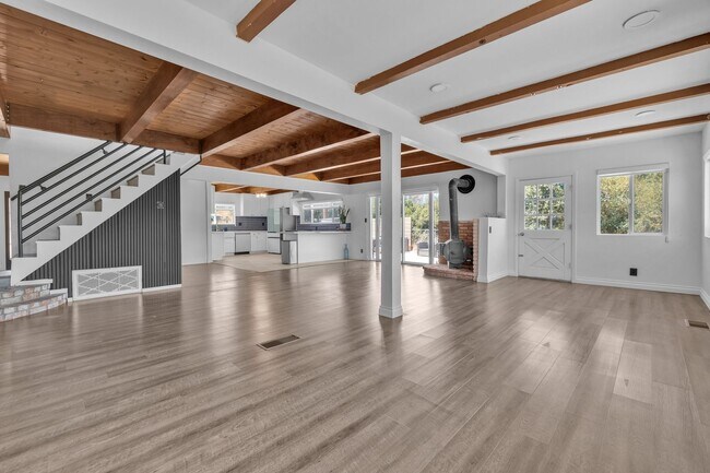 Building Photo - 3/3 HOME available NOW in DESCANSO w/ gara...