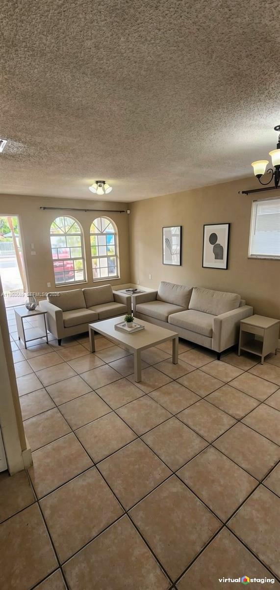 Building Photo - 880 E 26th St