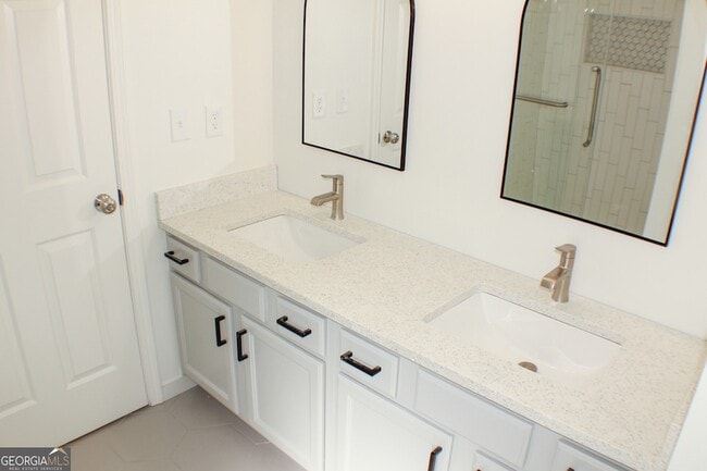 Building Photo - 1060 Grace Dr