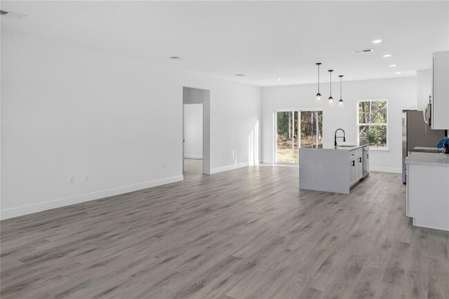 Building Photo - 3272 W Fairbank Dr